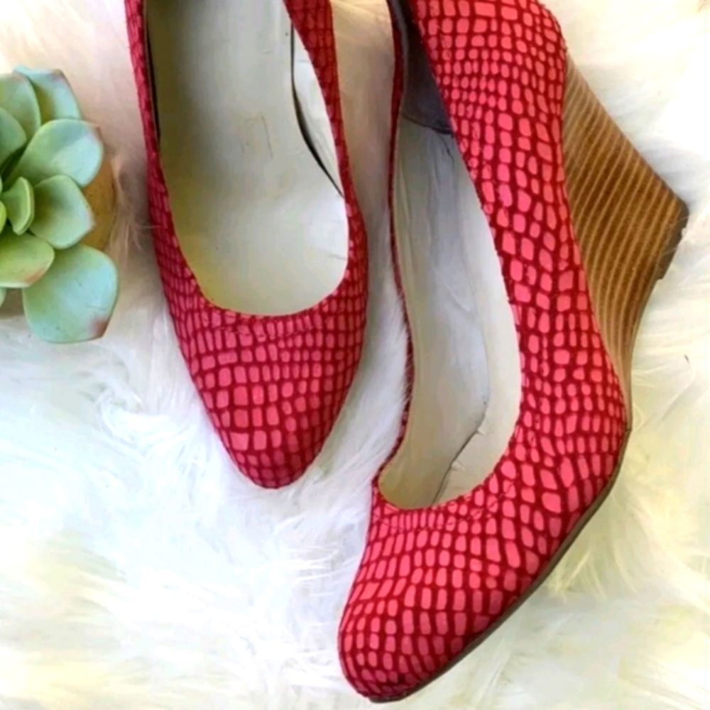 Max Studio Wedges (redish pink) sz 8.5